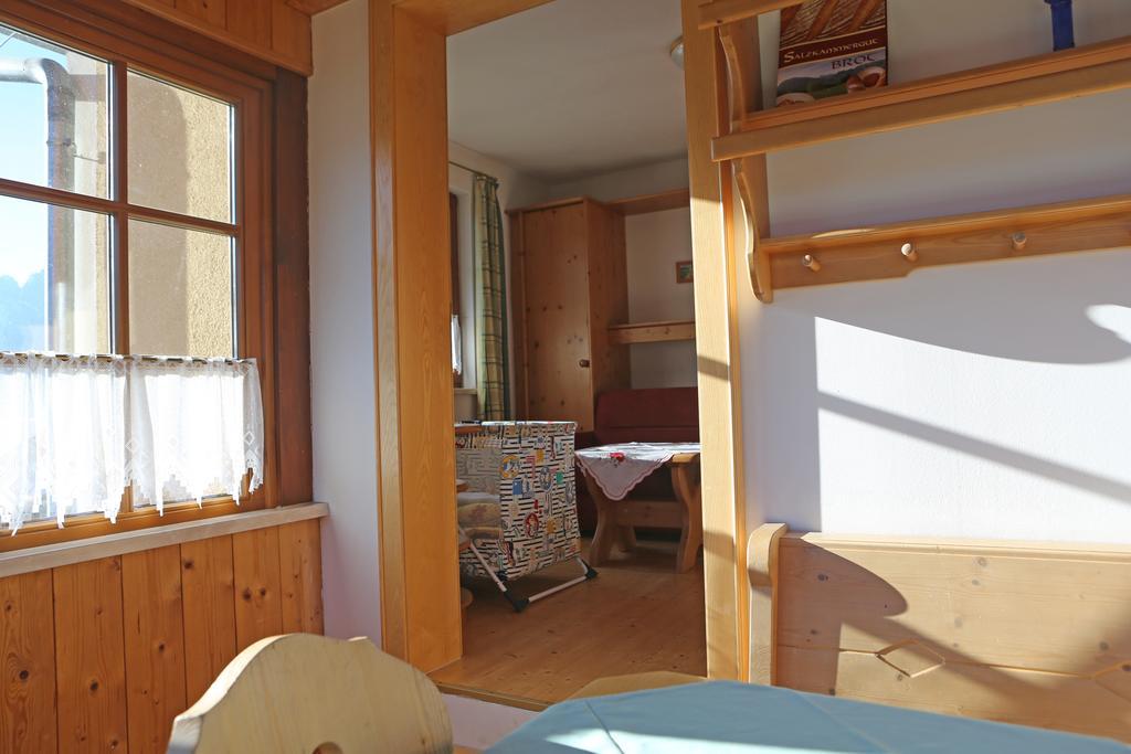 Haus Leopold Apartment Gosau Exterior photo