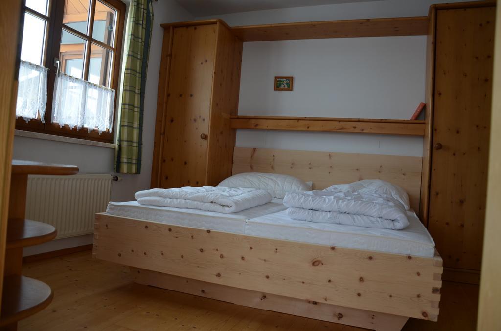 Haus Leopold Apartment Gosau Exterior photo